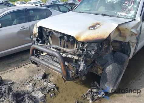 2012 Toyota Tacoma Base V6 из США, поврежденный, VIN 3TMLU4EN6CM084520